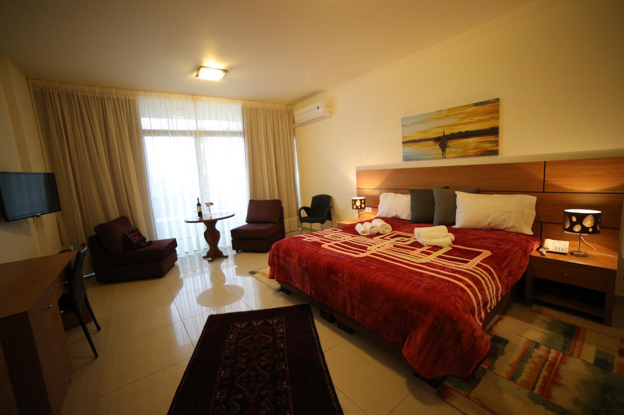Sea Valley Aparthotel Byblos Exteriör bild