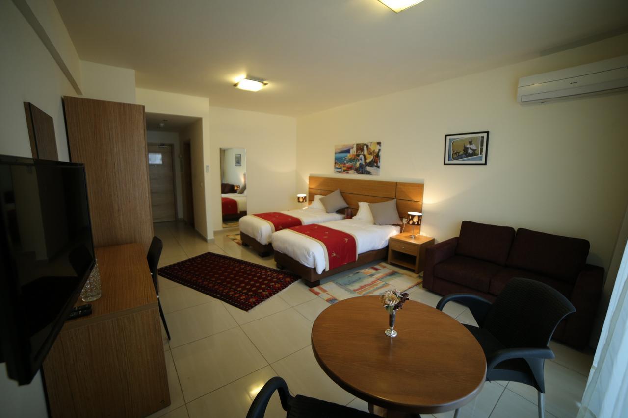 Sea Valley Aparthotel Byblos Exteriör bild